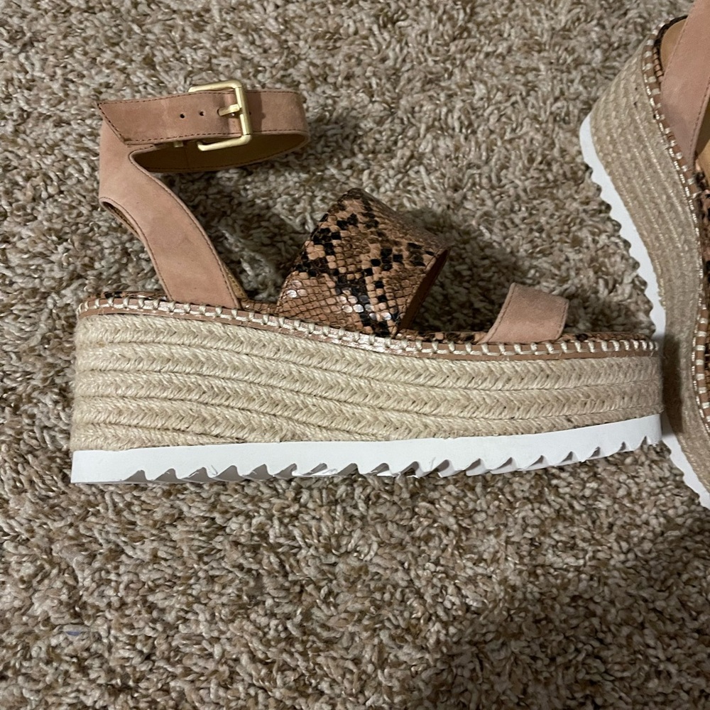 NWOT Crown Vintage Platform Sandal - Picture 5 of 6
